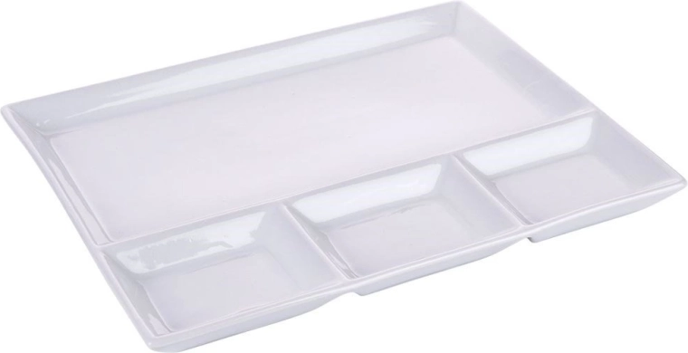 Přehledné servírování ve 4 sekcích