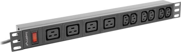 10× IEC zásuvek pro IT zařízení