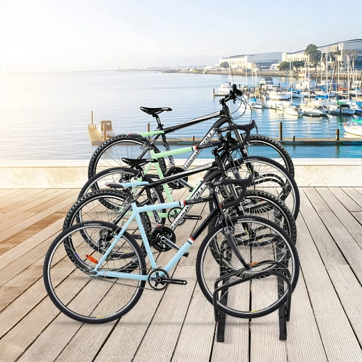 Kapacita pro 4 kola šetří místo