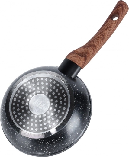 Kompatibilní se všemi typy sporáků včetně indukce