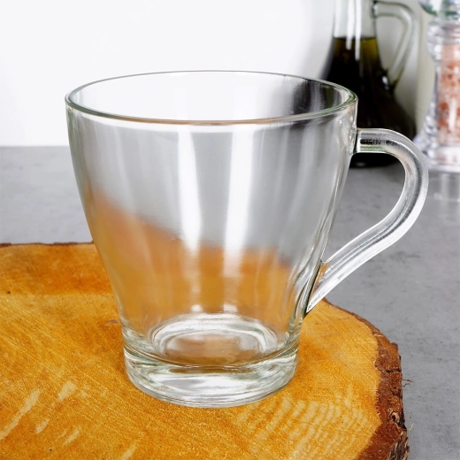 Praktické ucho a stabilní základna