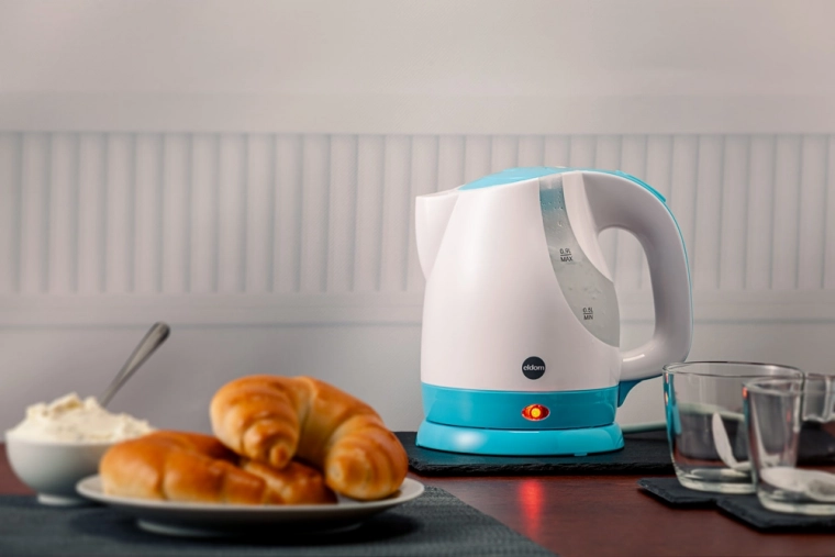 Sítko proti vodnímu kameni a sklopné víko