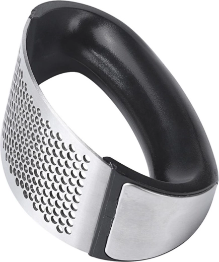 Ergonomická rukojeť a kompaktní design