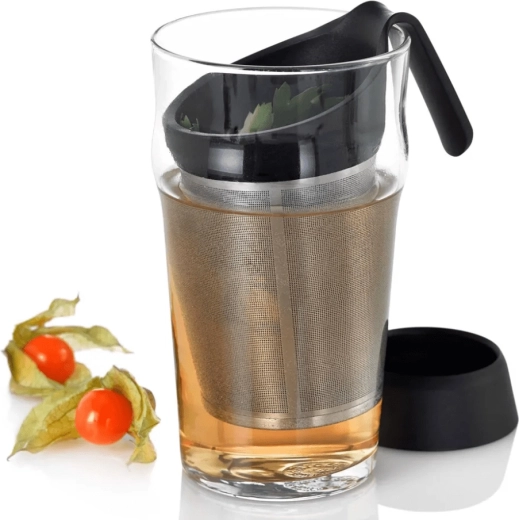 Stojánek jako víčko i odkapávač