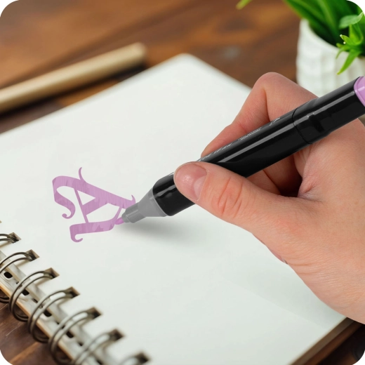 Hladký tok inkoustu pro kaligrafii a lettering