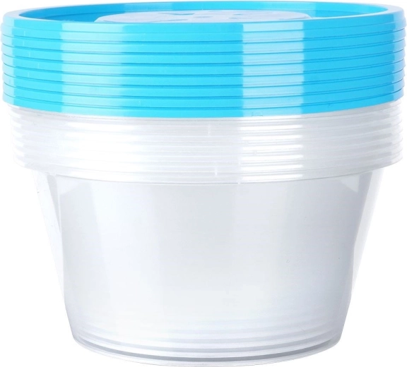 Stohovatelný design šetří místo