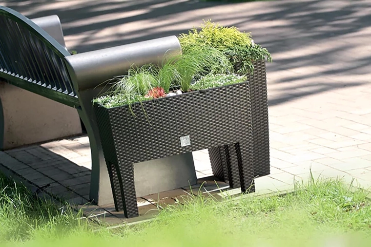 Odolný materiál s ratanovým vzhledem