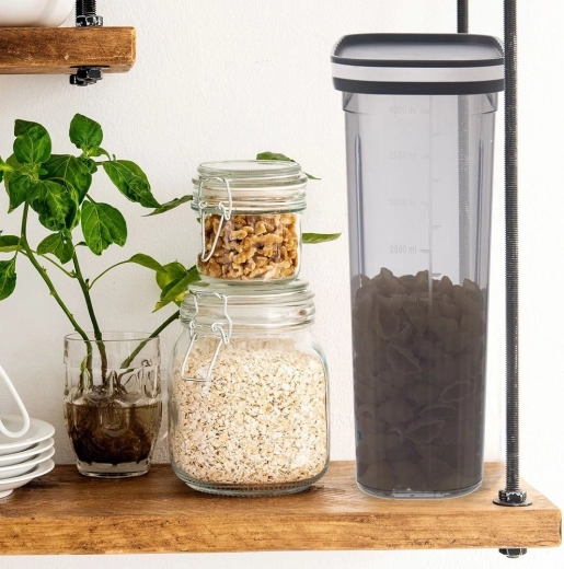 Přesná kontrola díky integrované stupnici