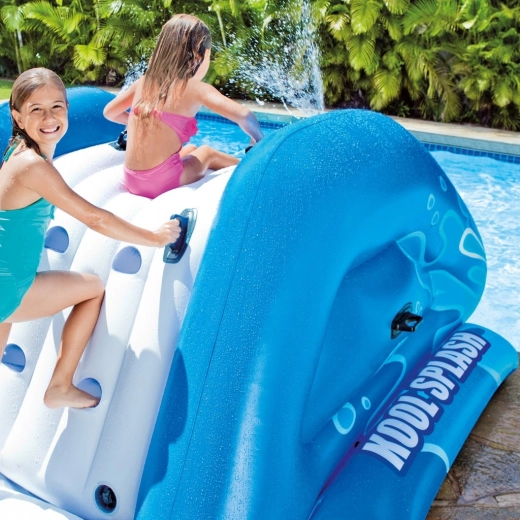 Bezpečný výstup a stabilní konstrukce