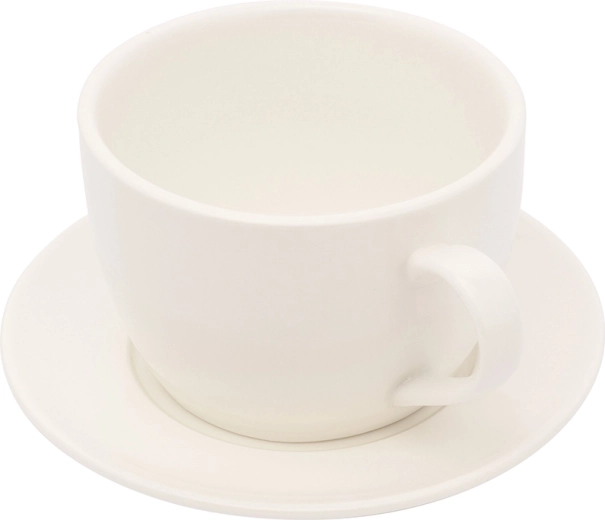 Porcelánový hrnek s podšálkem pro pohodlné servírování