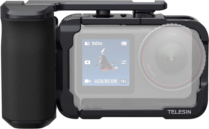 Ergonomická protiskluzová rukojeť pro stabilnější záběry