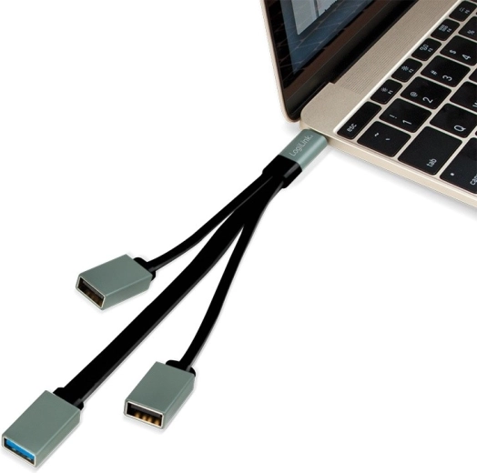 Připojte až 3 USB‑A zařízení k USB‑C