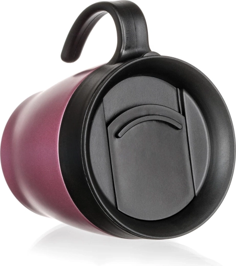 Bezpečné popíjení díky víčku se slidovacím uzávěrem