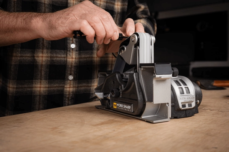 Tři konvexní profily ostří