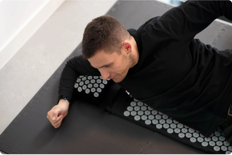 Hustá akupresurní stimulace pro úlevu a relaxaci