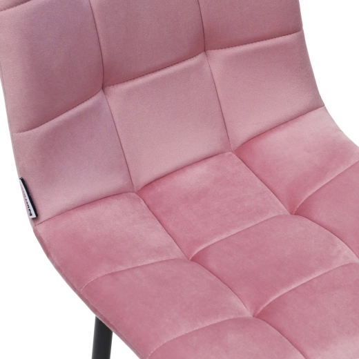 Elegantní prošívání do káro vzoru