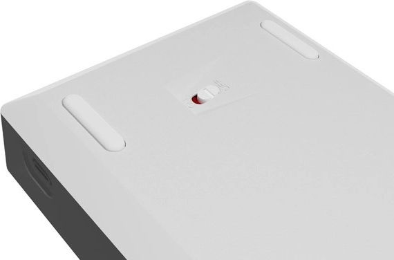 Až 80 hodin provozu a Play & Charge