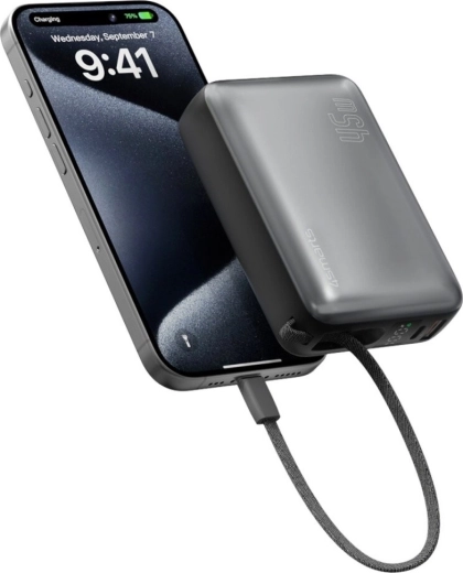 Nabíjí tři zařízení najednou