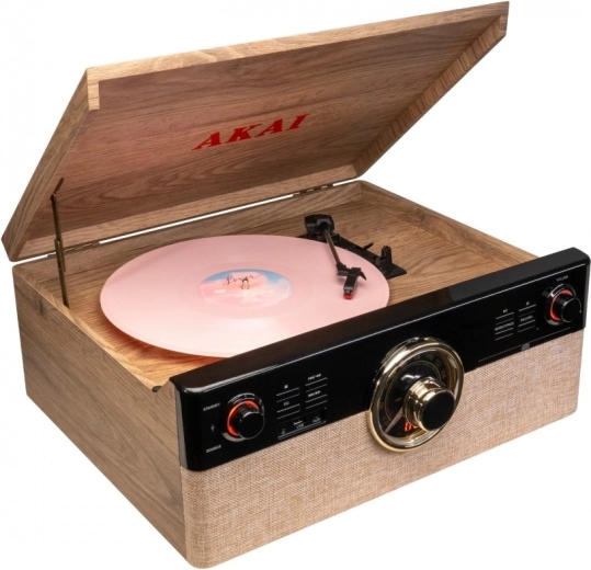 Vše v jednom: vinyl, CD, kazety i FM rádio