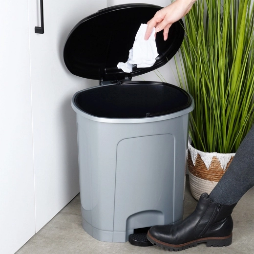 Bezdotykové otevírání pomocí pedálu