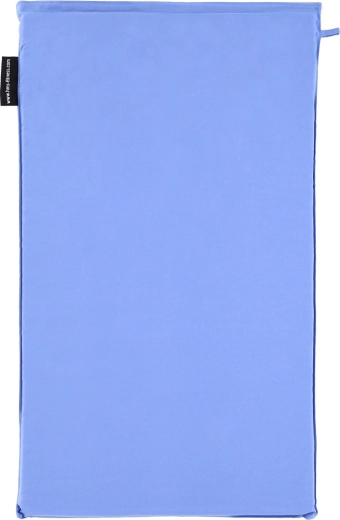 Lehká, skladná a příjemná na dotek