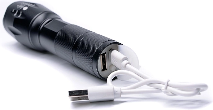Praktické nabíjení přes mikro USB