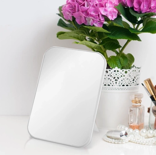 Jasný odraz pro precizní líčení