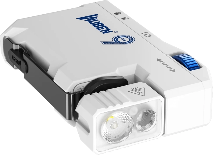 Silné bílé světlo a RGB 7 barev