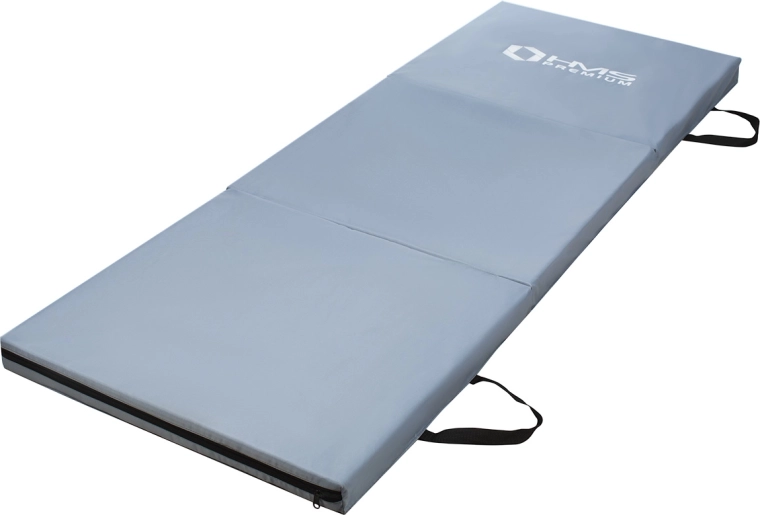 Skládací 3dílná konstrukce šetří místo