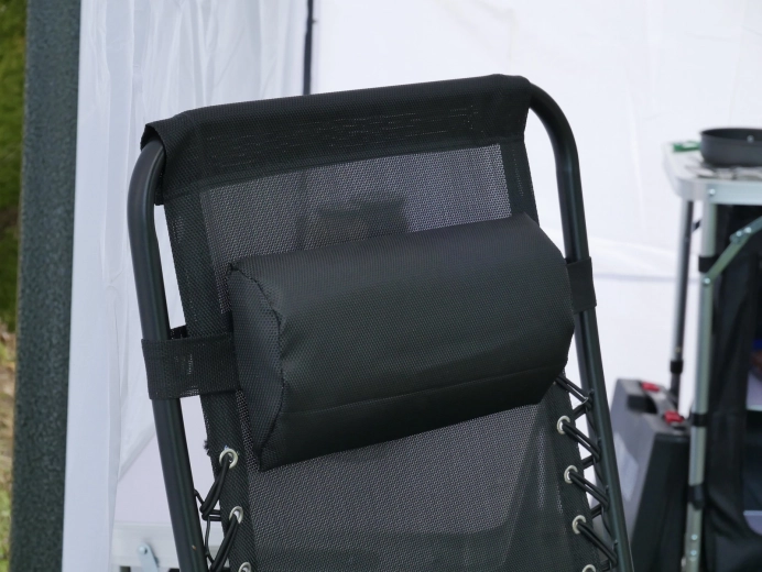 Nastavitelná poloha a opěrka hlavy