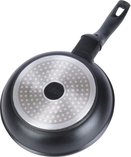 Kompatibilní se všemi typy sporáků včetně indukce