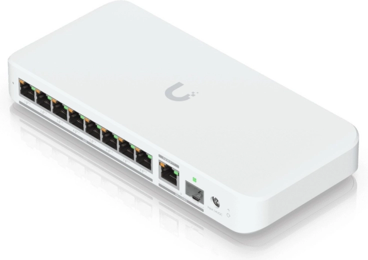 8× 2,5GbE port pro rychlou kabelovou síť