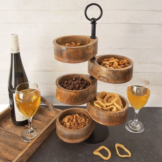 Pět otočných misek pro efektivní servírování