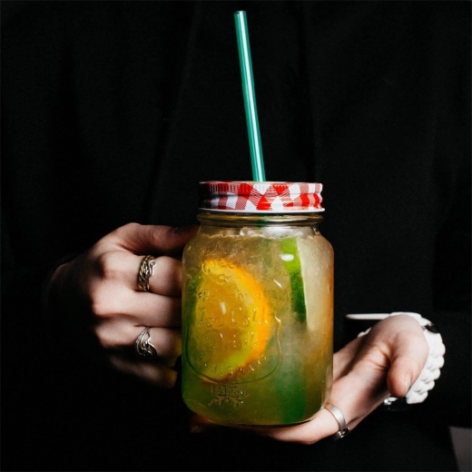 Stylové servírování s ochranou proti rozlití