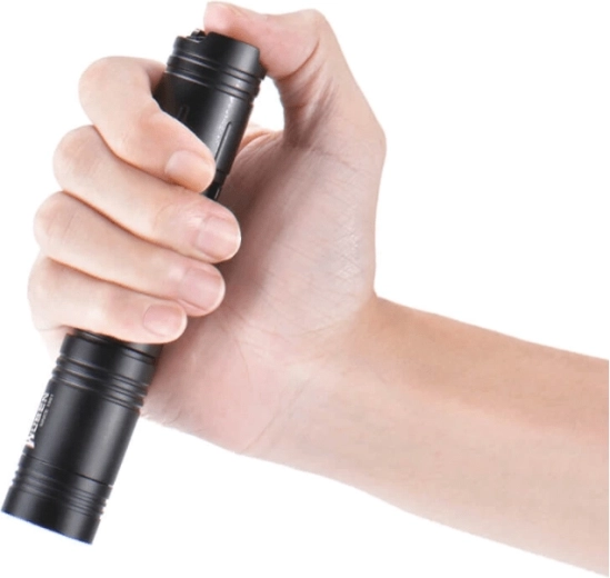 Pohodlné uchopení a jednoduché ovládání