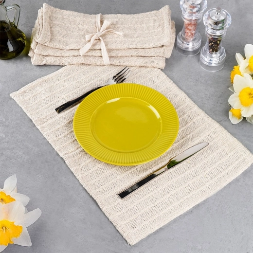 Praktická ochrana stolu při servírování