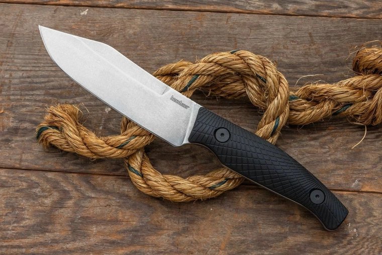 Výkonná bowie čepel z nástrojové oceli D2