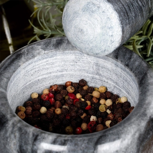 Nepolírovaný vnitřek pro lepší mletí