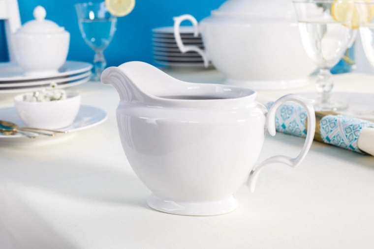 Zářivě bílá porcelána s vysokým leskem