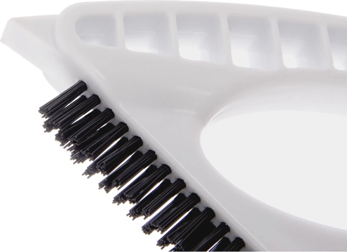 Tvrdé štětiny pro spáry a rohy