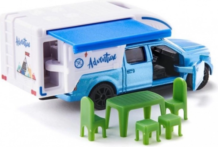 Camper s výsuvnou markýzou