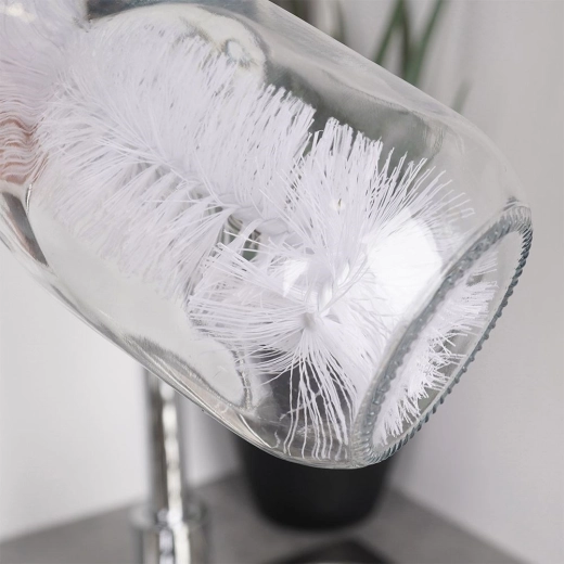 Husté štětiny pro důkladné čištění