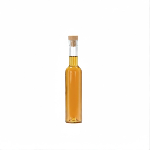 Štíhlý tvar pro pohodlné nalévání a skladování