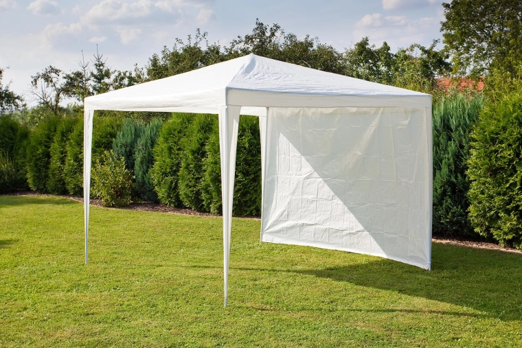 Lehký a odolný PE materiál