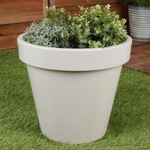 Lehký a odolný plast