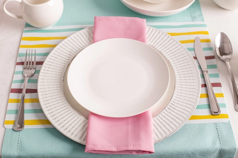 Krémová barva pro elegantní servírování