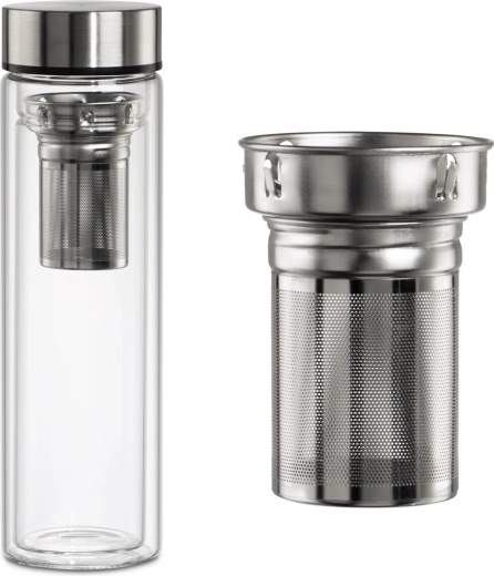 Integrované jemné sítko pro čaj i ovoce