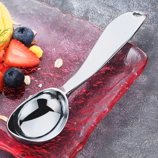 Odolný chromovaný kov