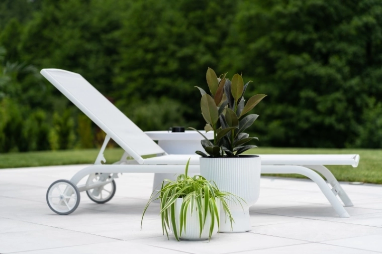 Odolný do interiéru i exteriéru