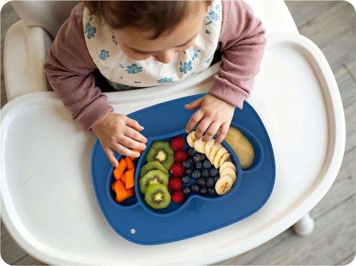 Stabilní přilnavá základna proti nepořádku